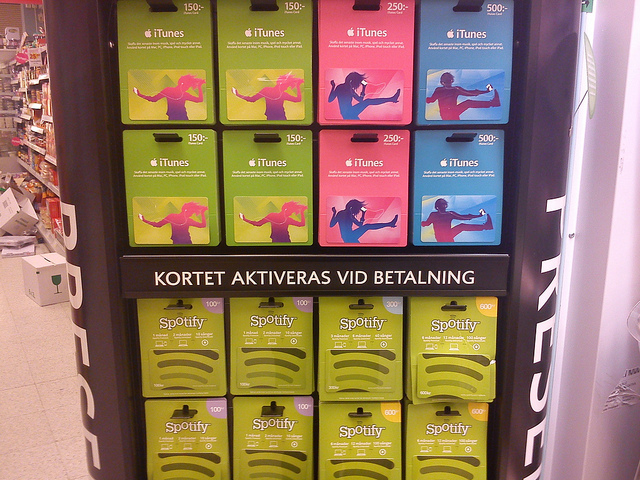 Spotify iTunes